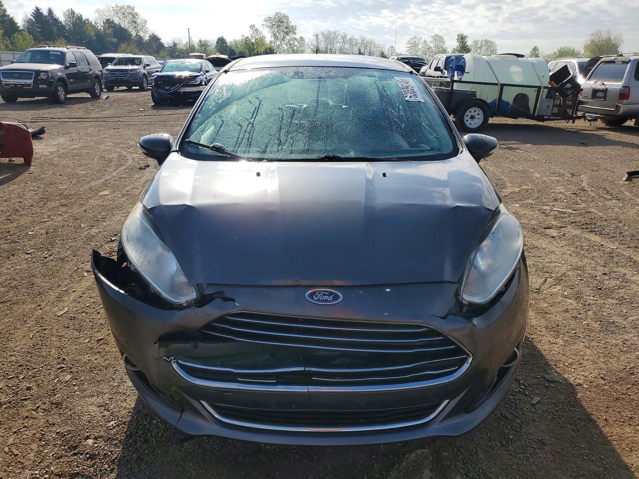 2016 FORD Fiesta