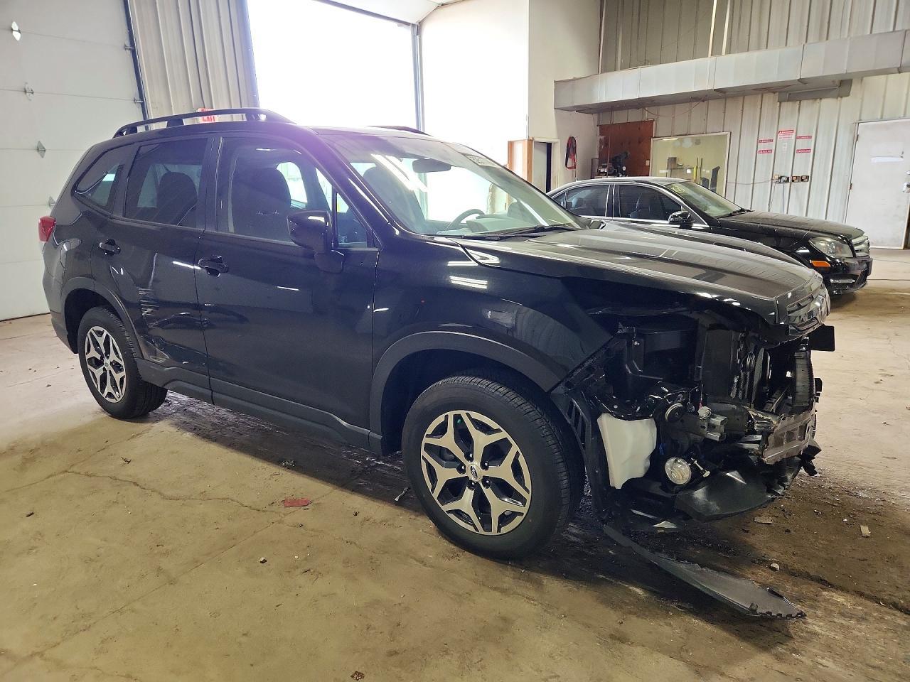 2023 SUBARU FORESTER