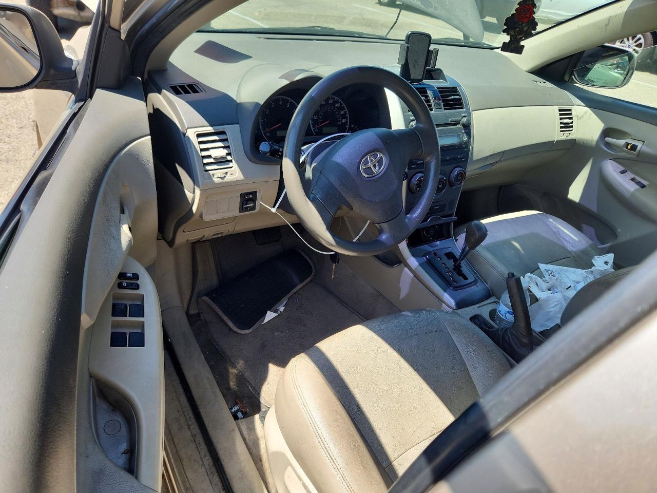 2009 TOYOTA COROLLA