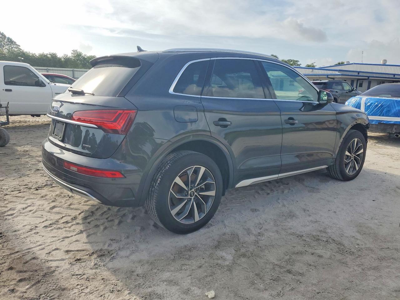 2021 AUDI Q5