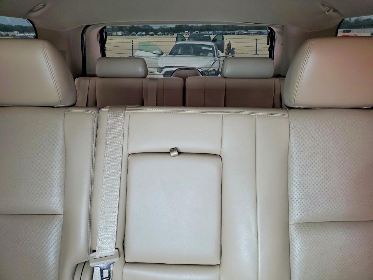 2011 CHEVROLET Tahoe