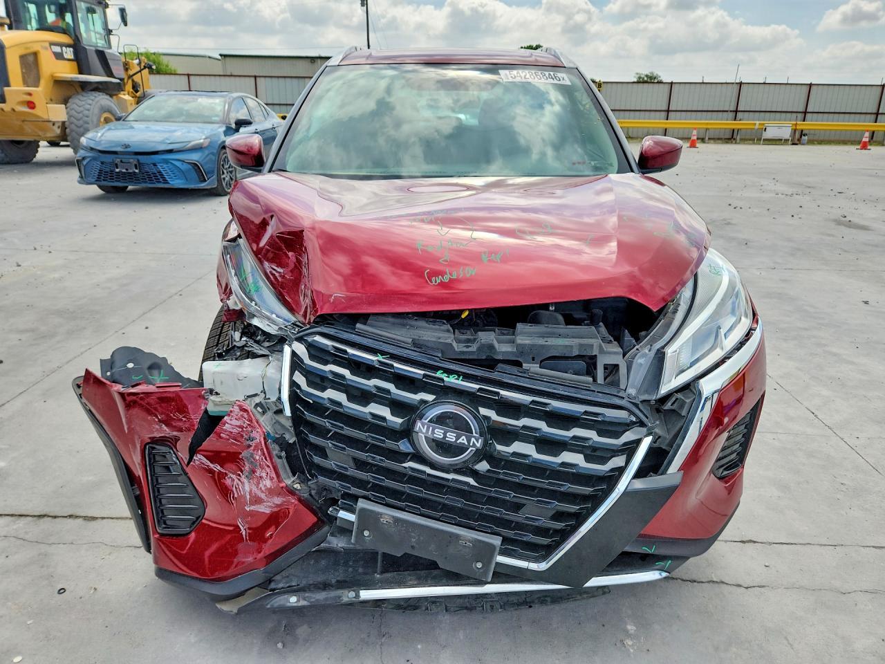 2022 NISSAN KICKS