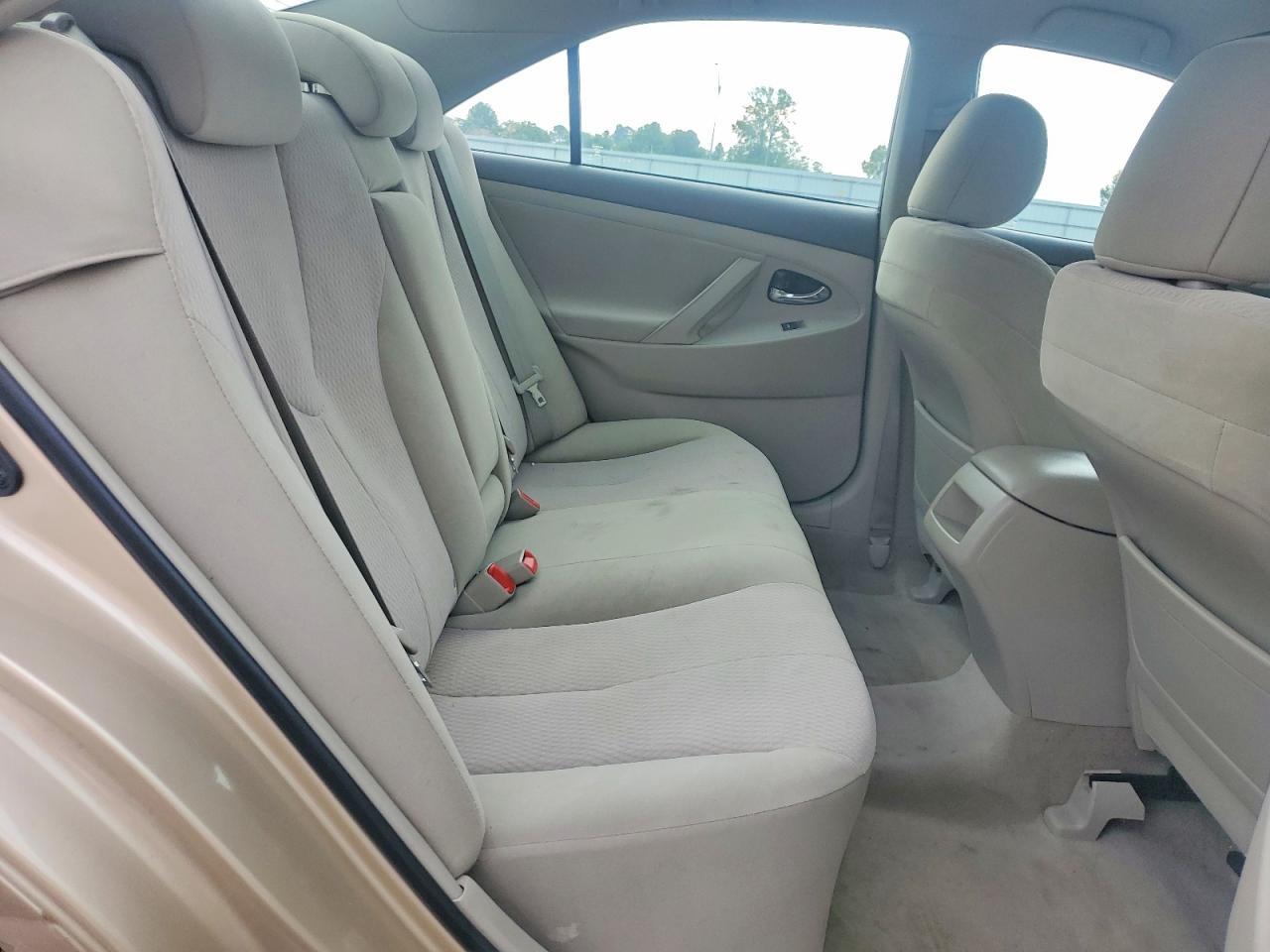 2011 TOYOTA CAMRY