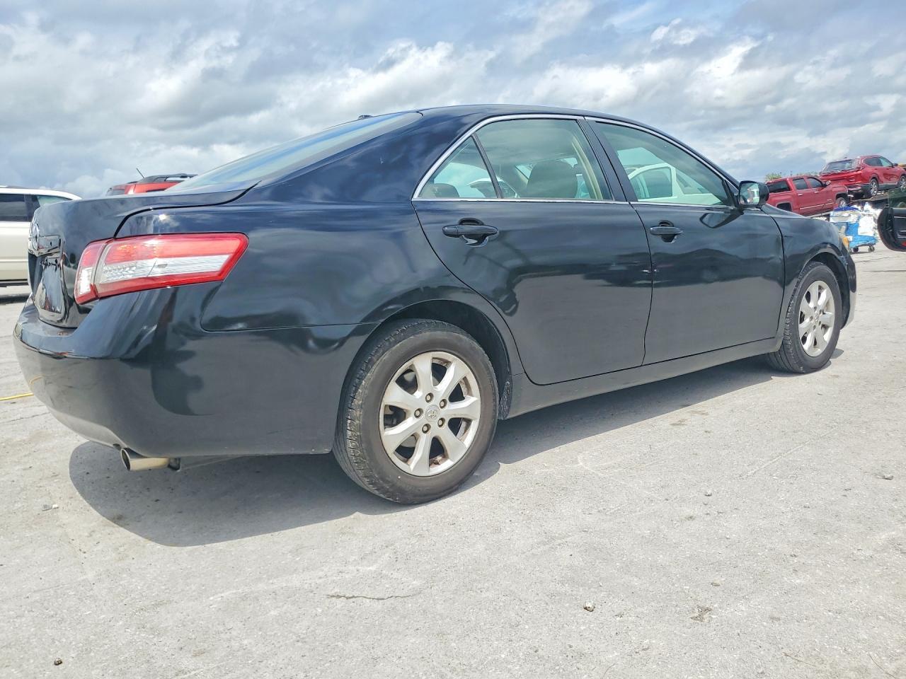 2010 TOYOTA CAMRY