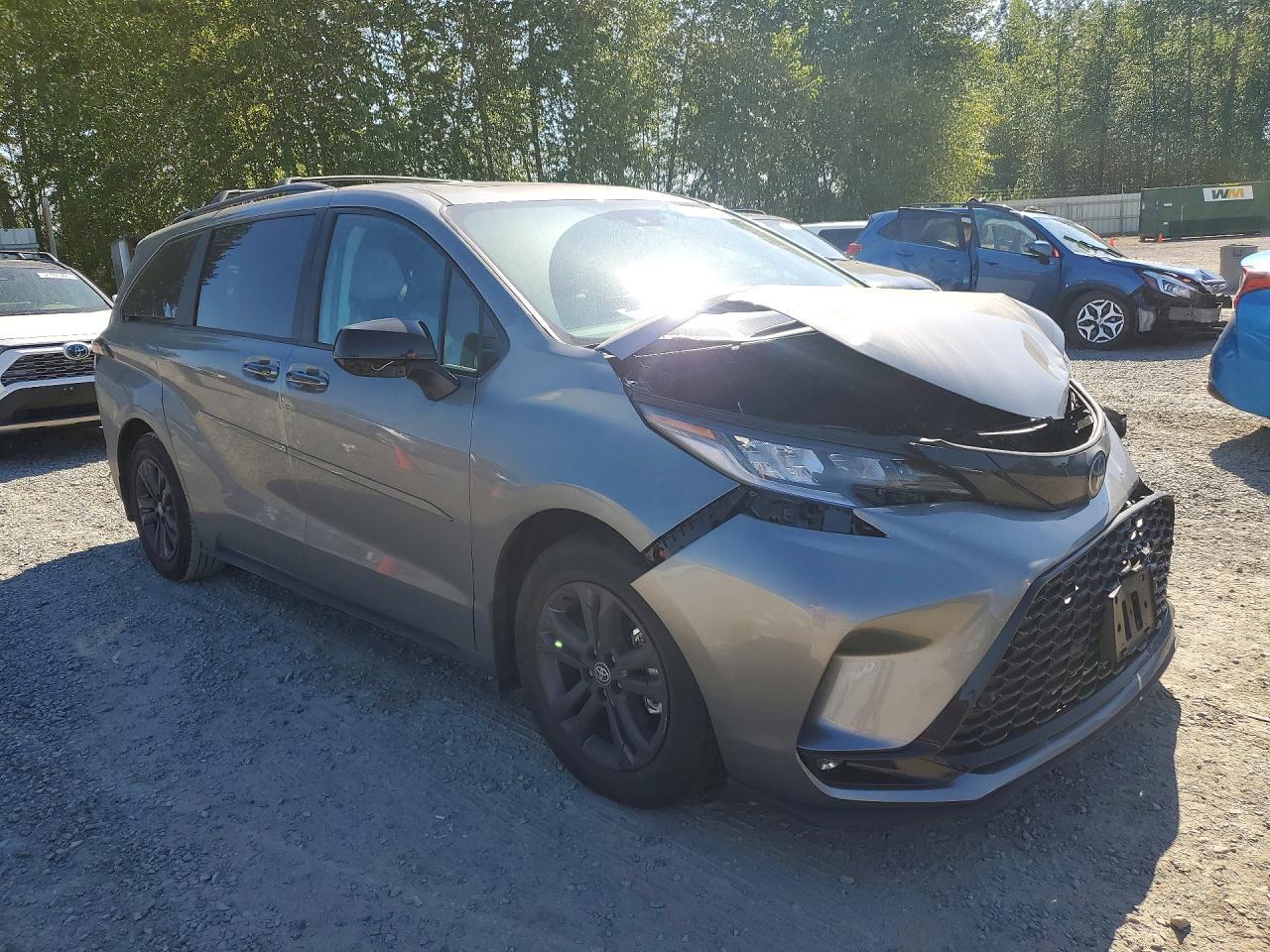 2026 TOYOTA SIENNA