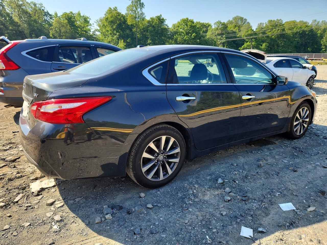 2017 NISSAN ALTIMA