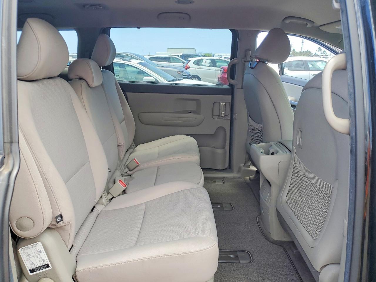2016 KIA SEDONA
