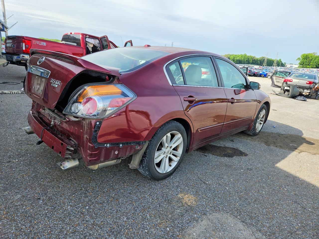 2012 NISSAN ALTIMA