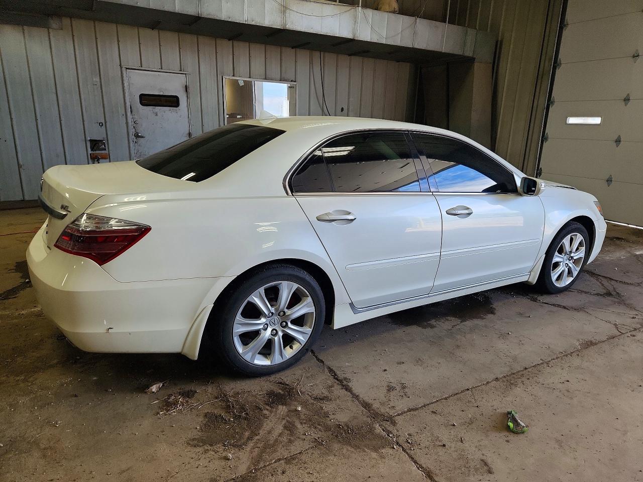 2010 ACURA RL
