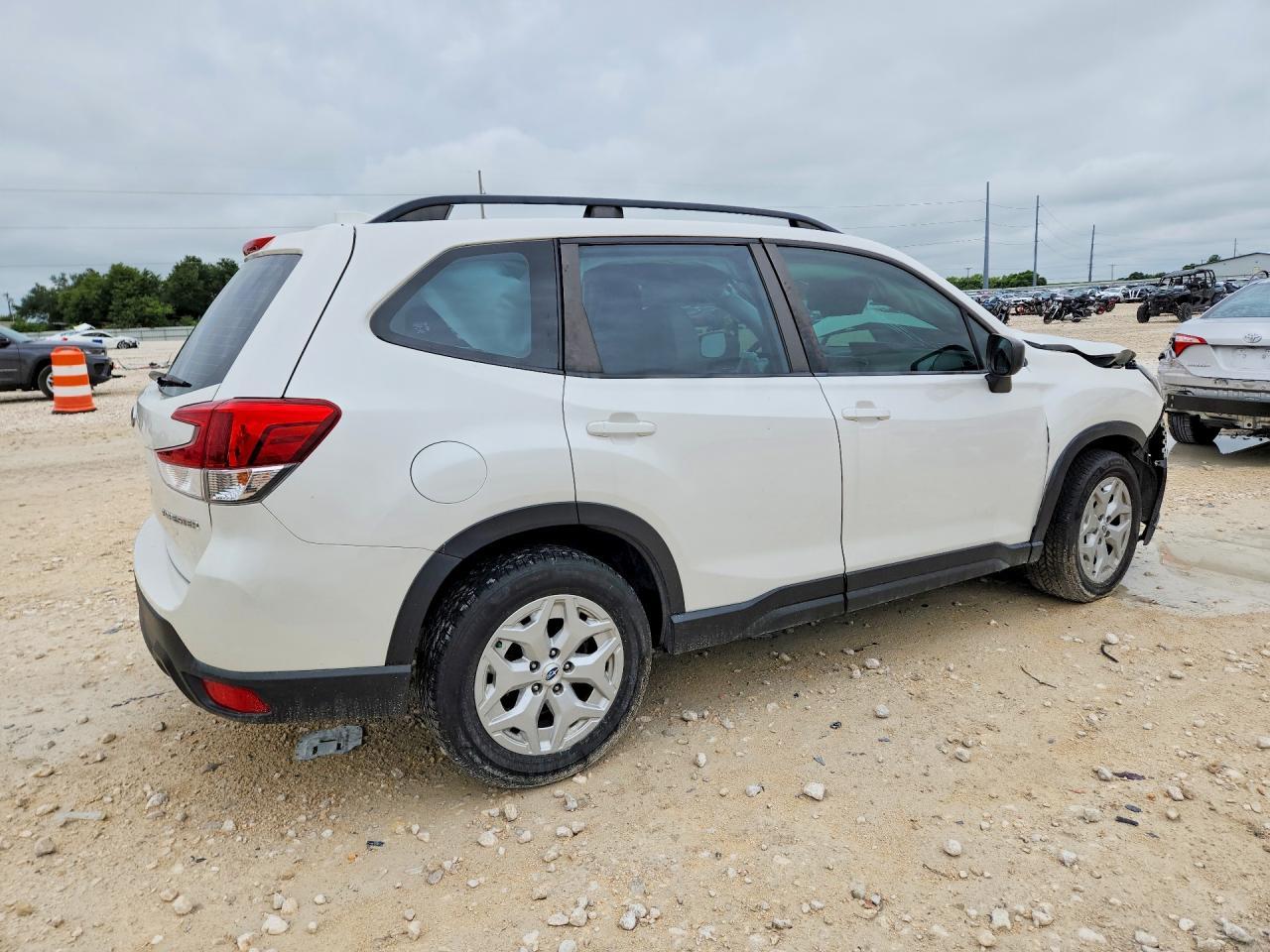 2020 SUBARU FORESTER