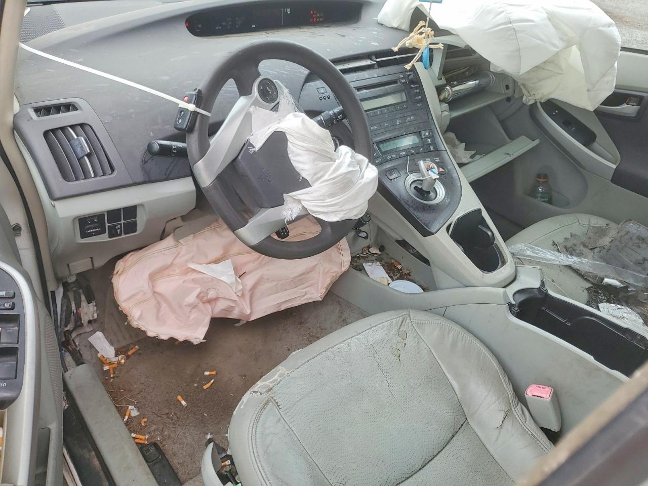 2011 TOYOTA PRIUS