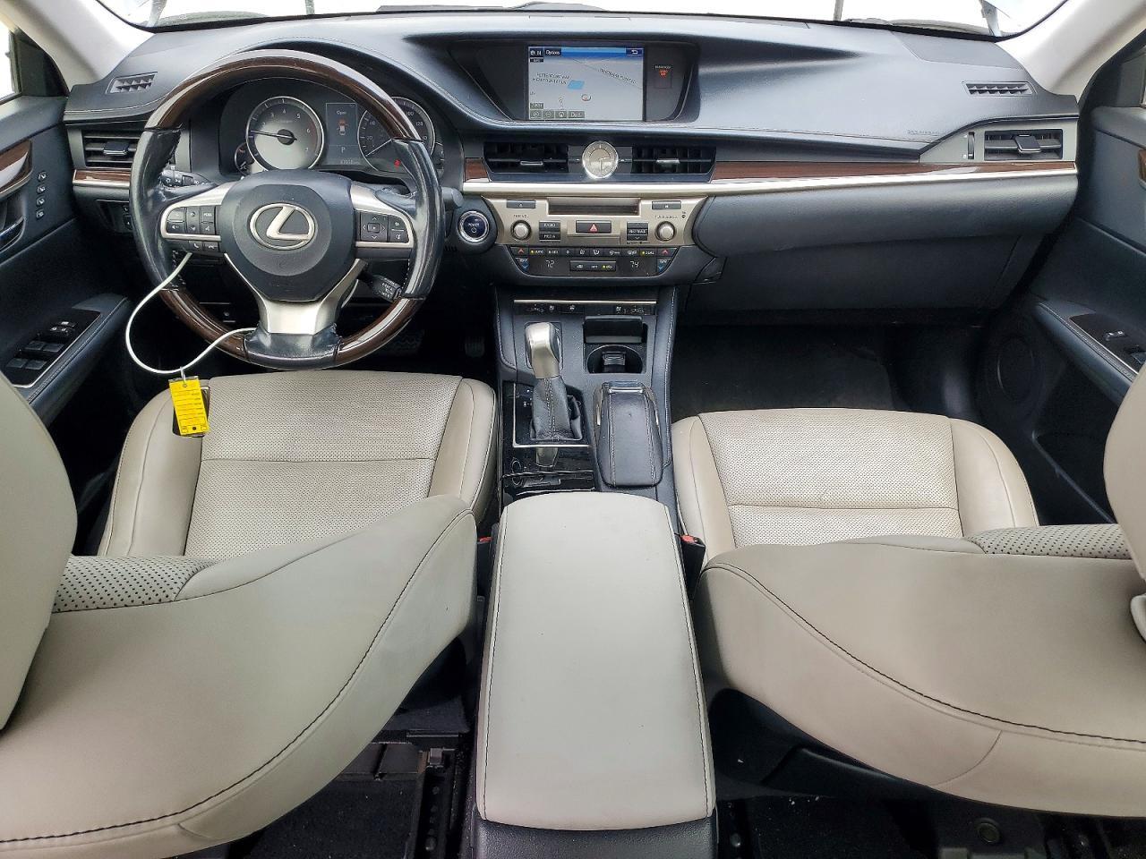 2016 LEXUS ES 300H