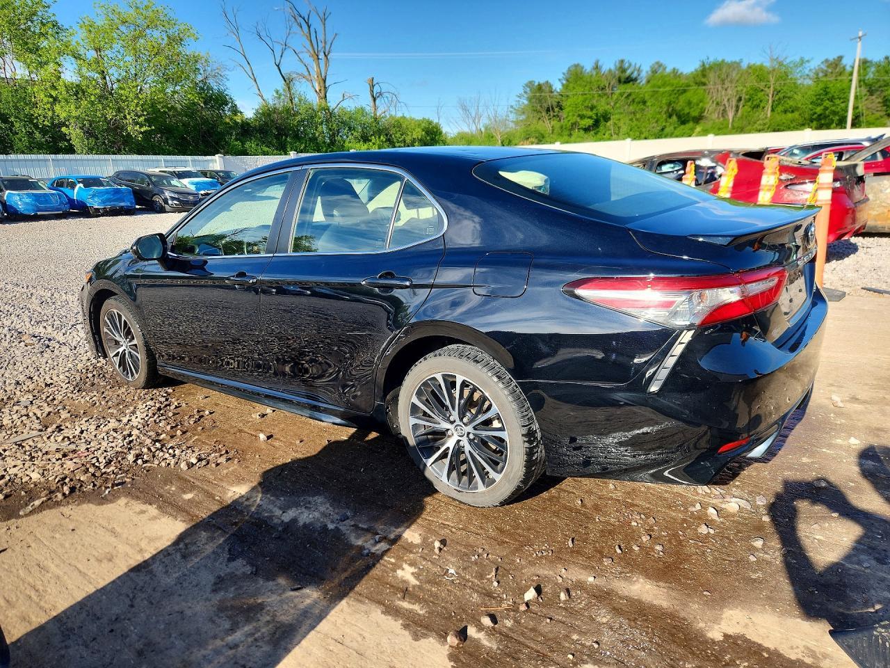 2018 TOYOTA CAMRY