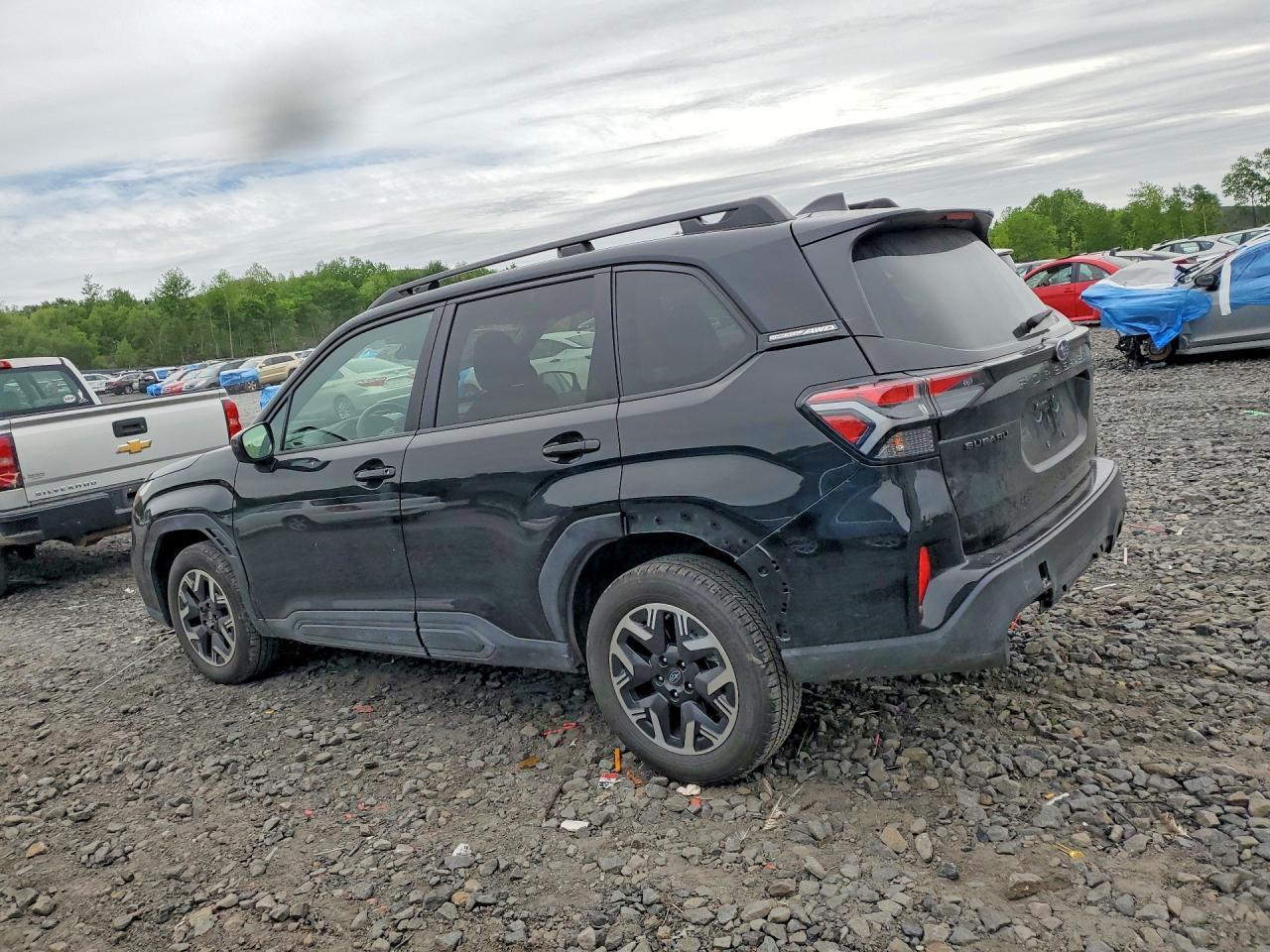 2025 SUBARU FORESTER