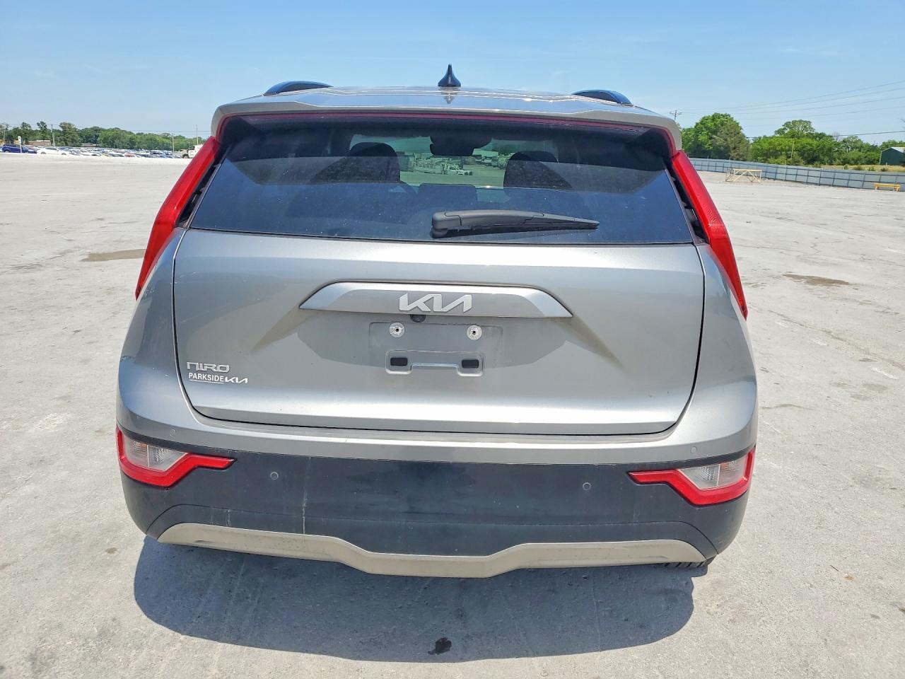 2023 KIA Niro