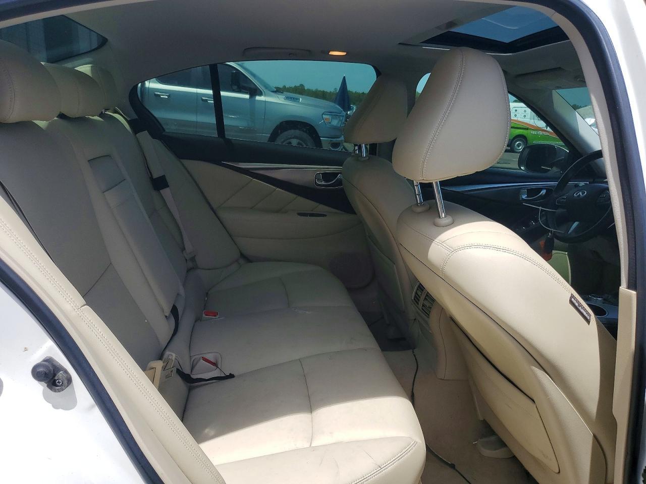 2017 INFINITI Q50