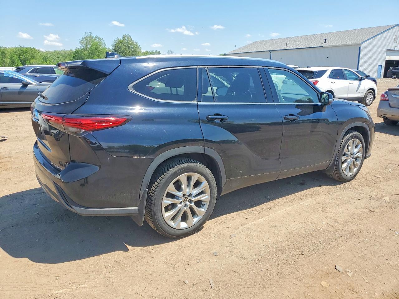 2021 TOYOTA HIGHLANDER