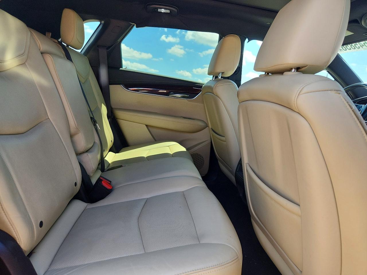 2017 CADILLAC XT5