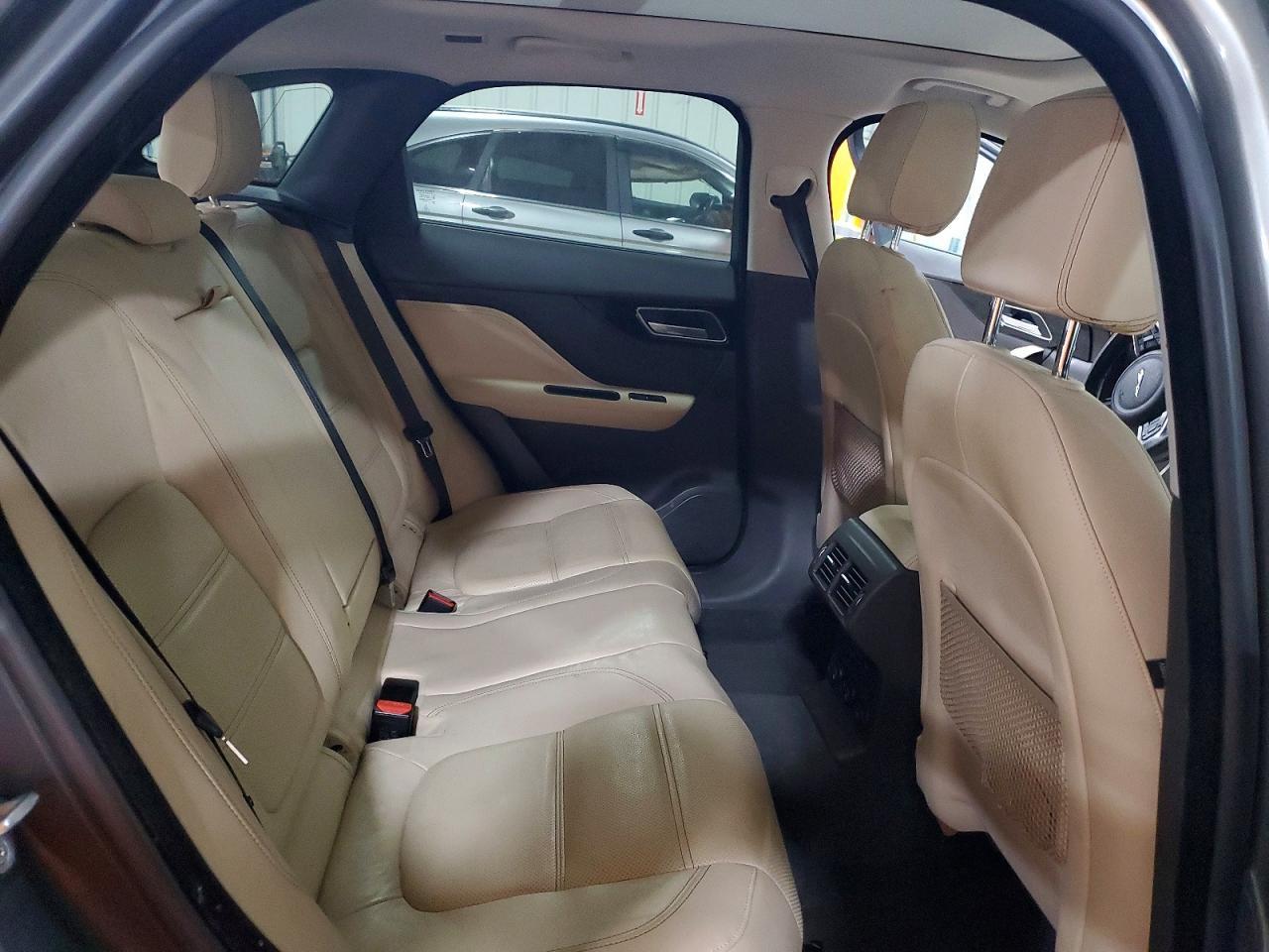 2018 JAGUAR F-Pace
