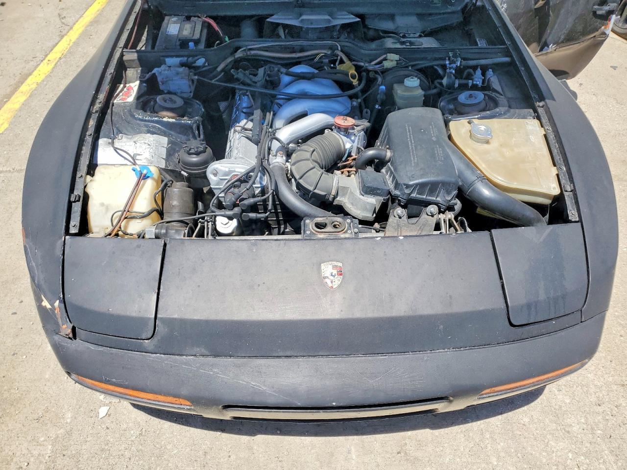 1984 PORSCHE 944