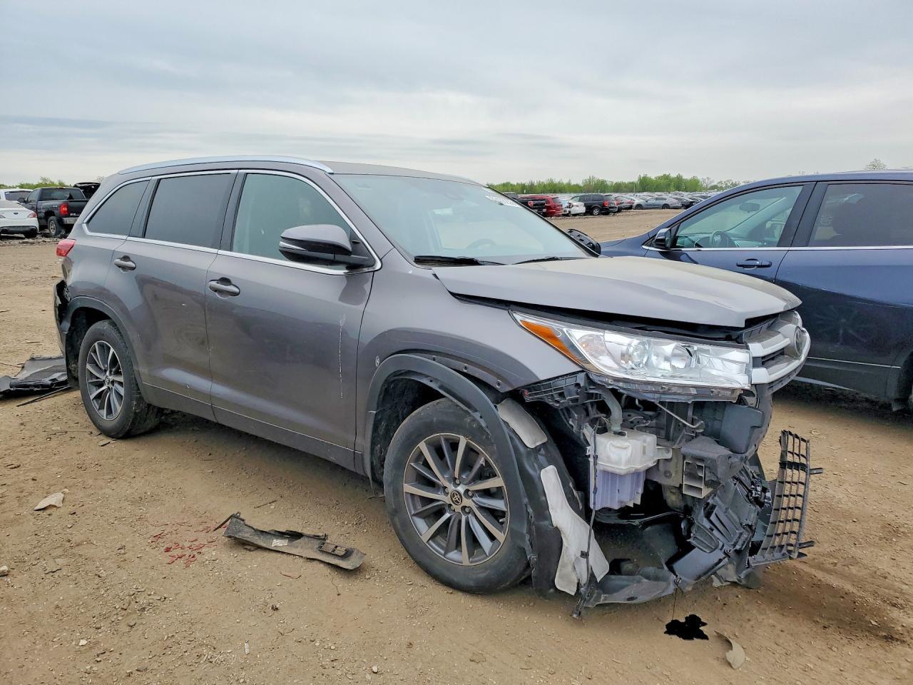 2019 TOYOTA HIGHLANDER