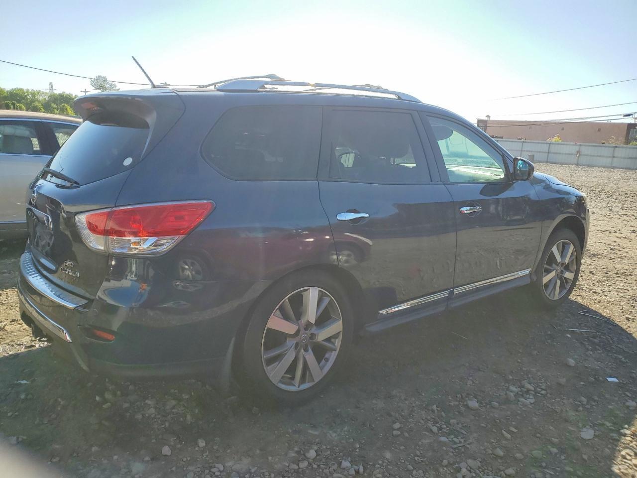 2016 NISSAN PATHFINDER