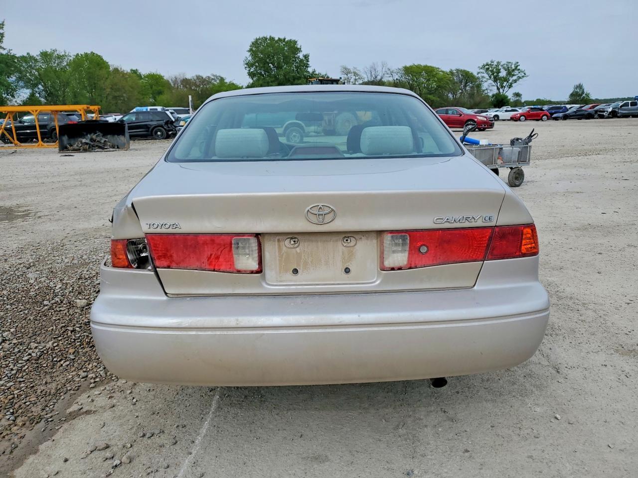 2000 TOYOTA CAMRY