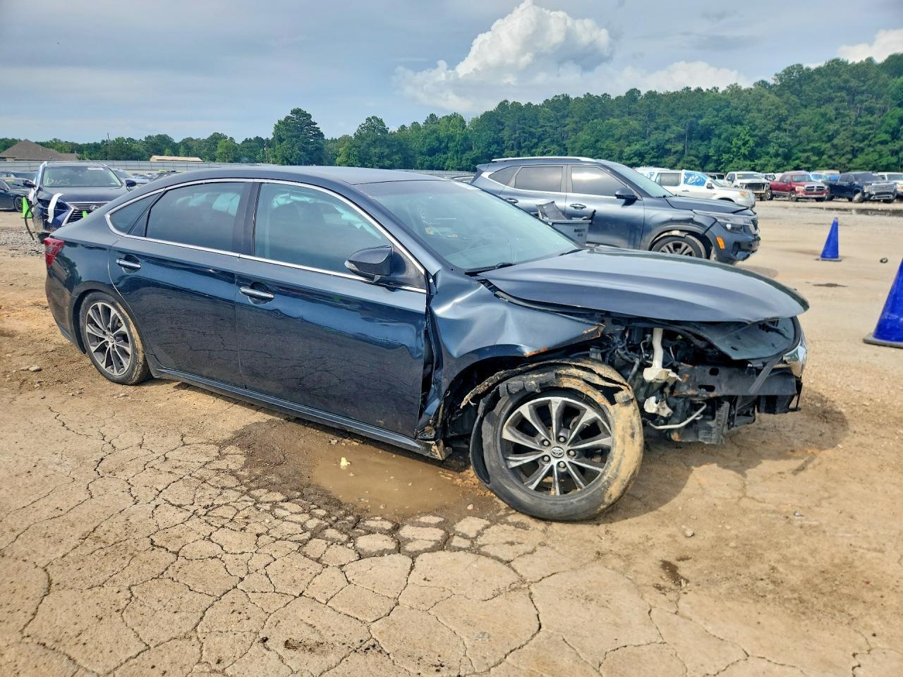 2016 TOYOTA Avalon