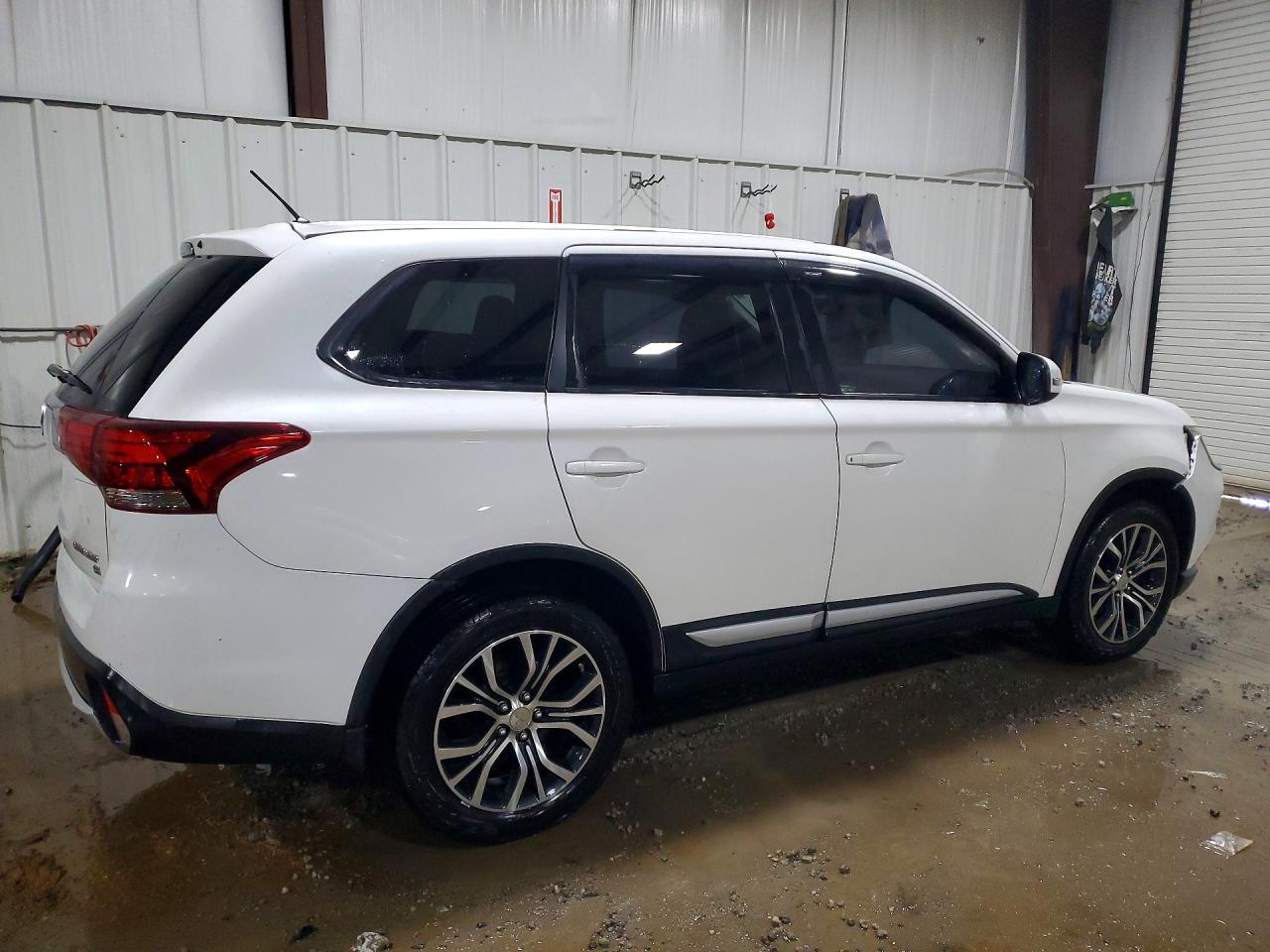 2016 MITSUBISHI outlander