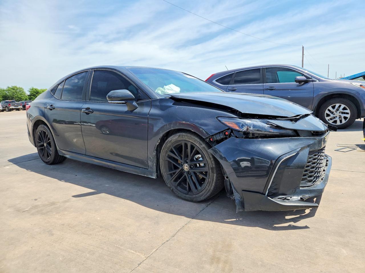 2025 TOYOTA CAMRY