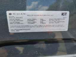2023 RIVIAN R1s