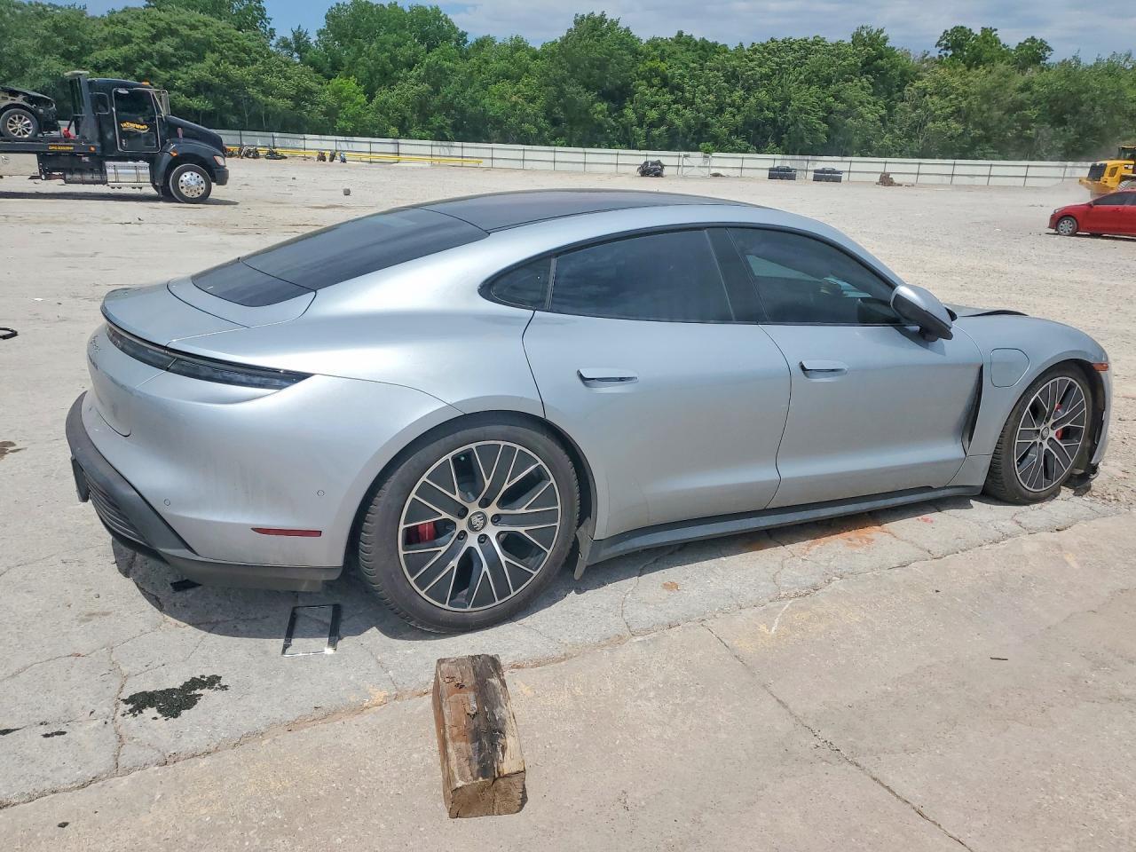 2020 PORSCHE Taycan