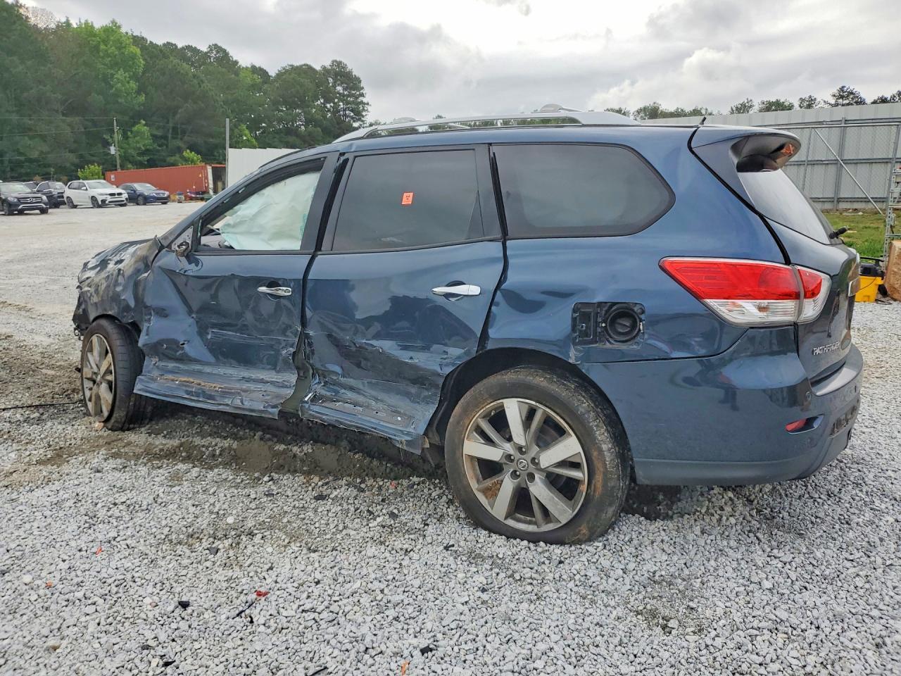 2014 NISSAN PATHFINDER