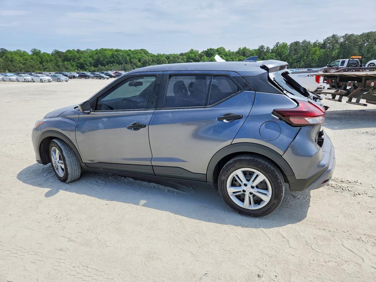2024 NISSAN KICKS