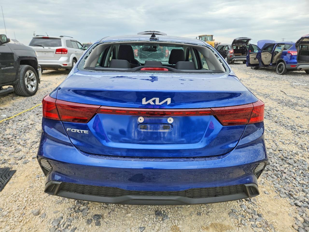 2023 KIA FORTE