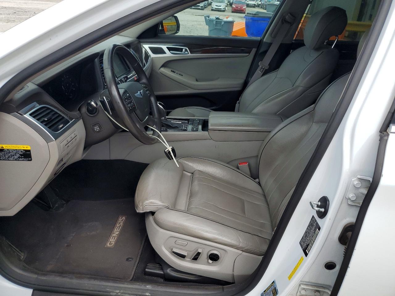 2015 HYUNDAI GENESIS