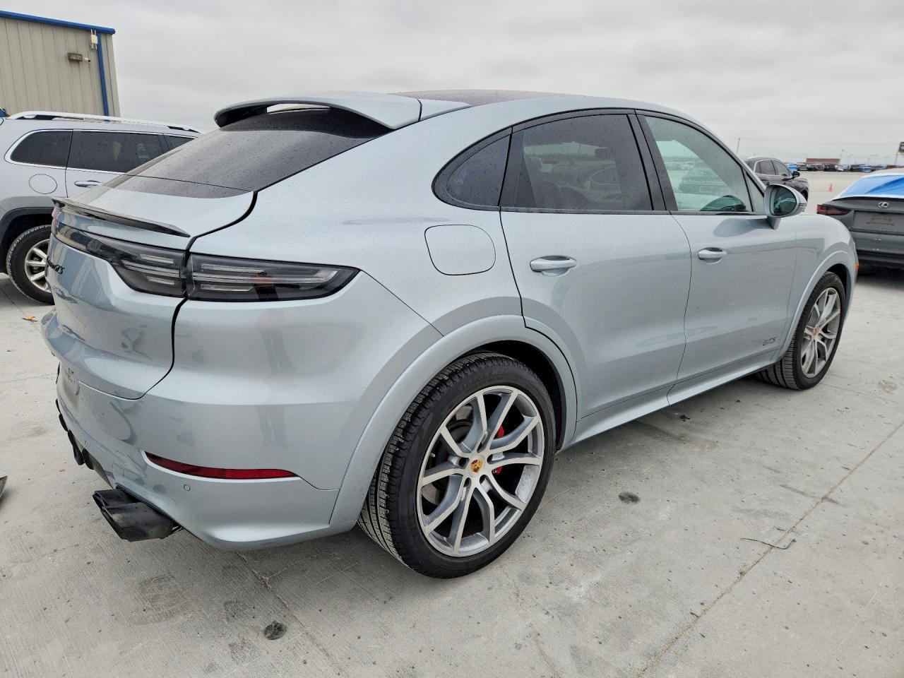 2023 PORSCHE CAYENNE