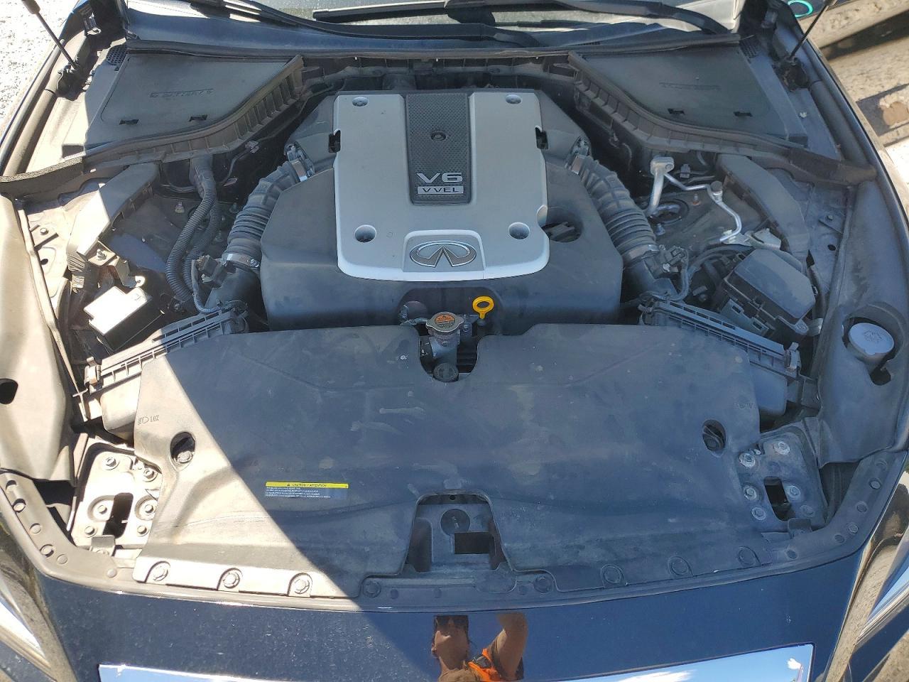 2015 INFINITI Q50