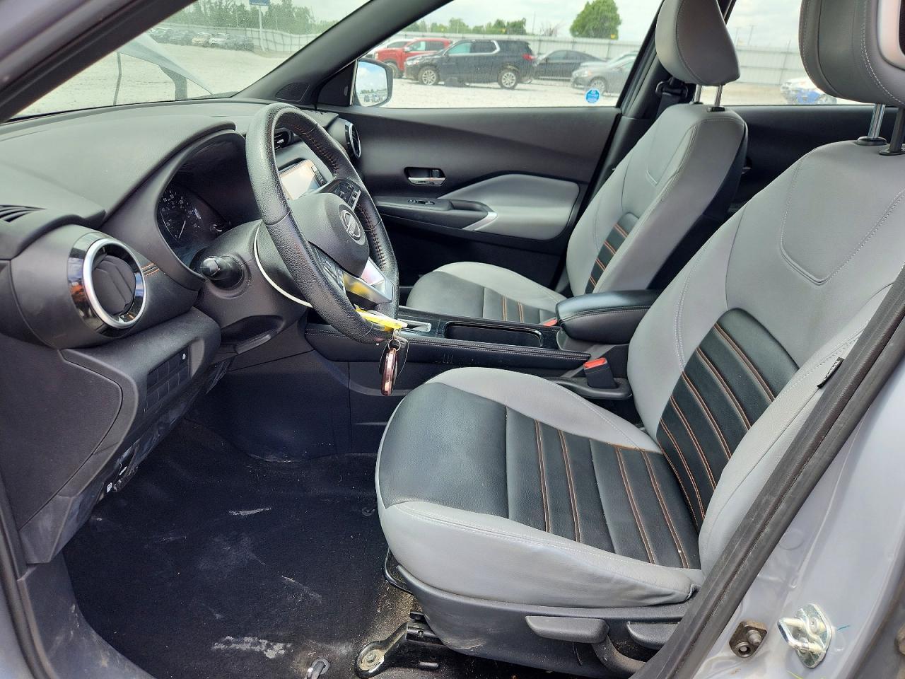 2023 NISSAN KICKS