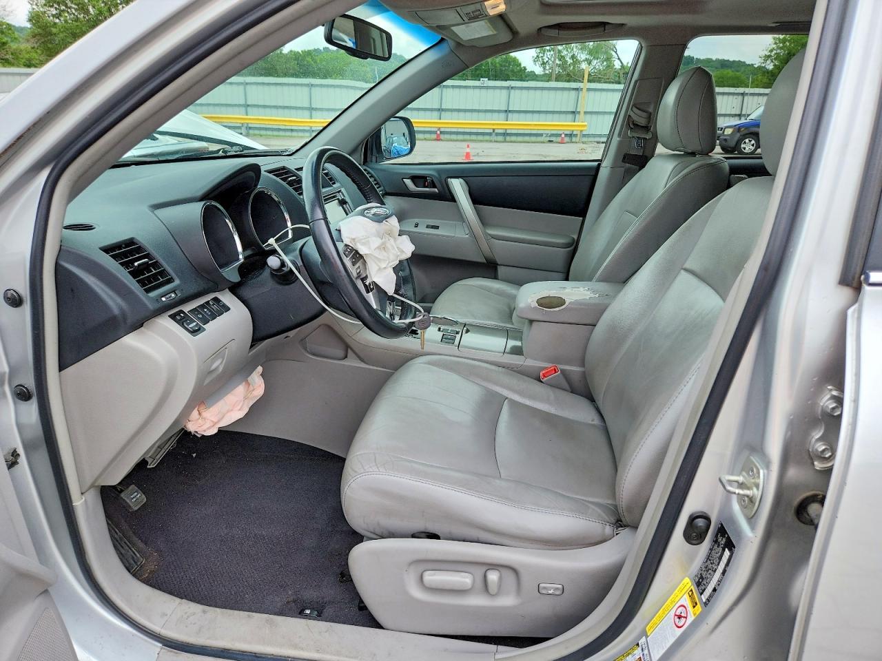 2013 TOYOTA HIGHLANDER