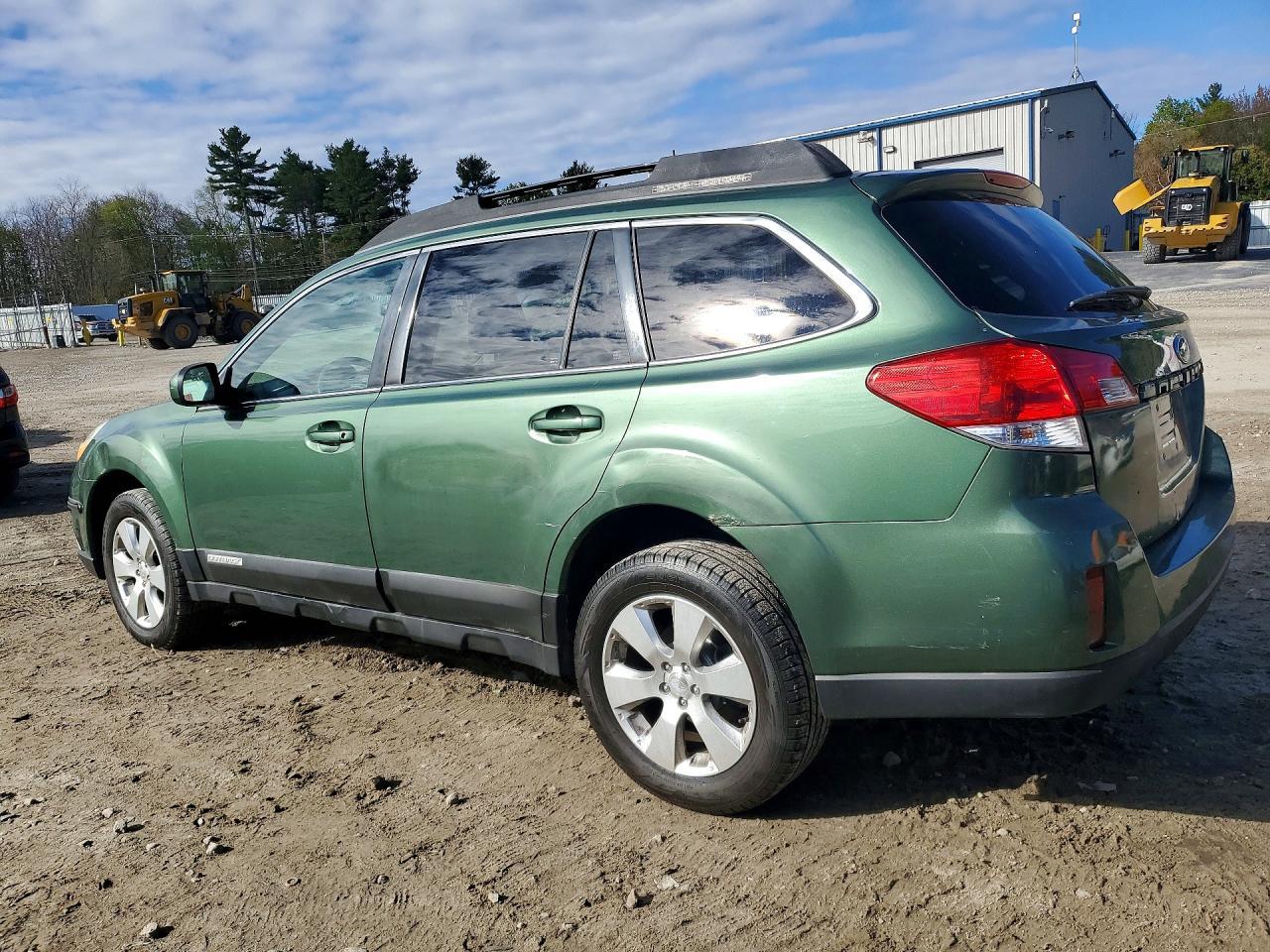 2010 SUBARU Outback