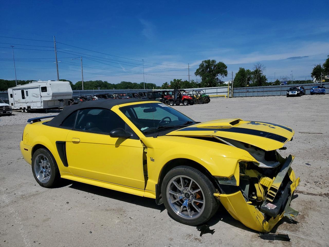 2001 FORD MUSTANG