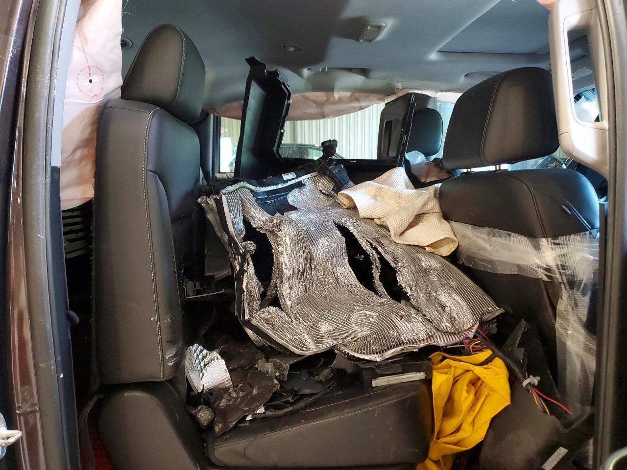 2015 CHEVROLET Suburban