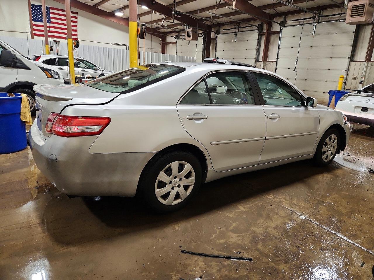 2011 TOYOTA CAMRY