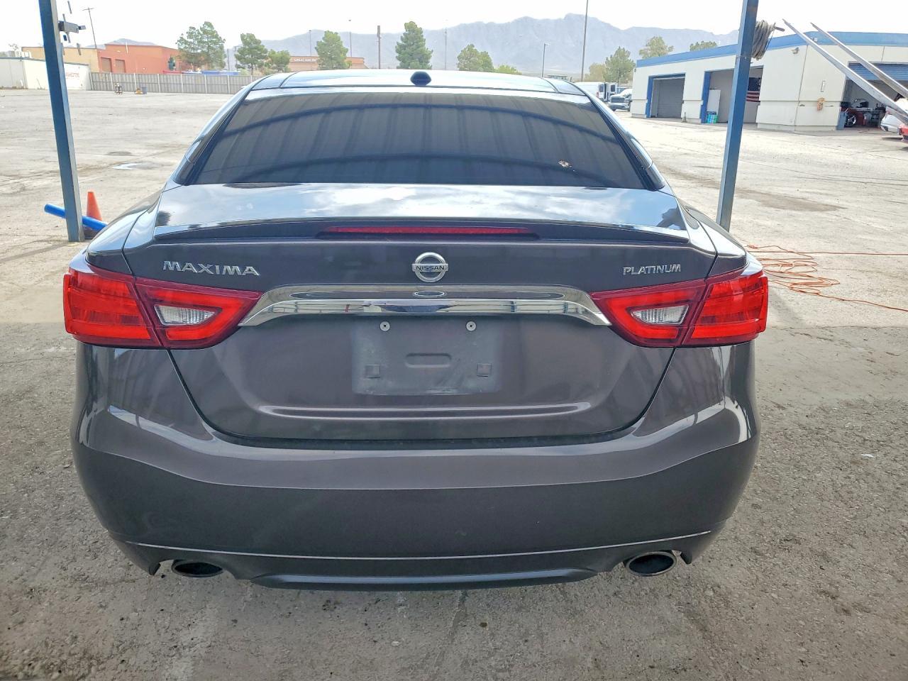 2016 NISSAN Maxima