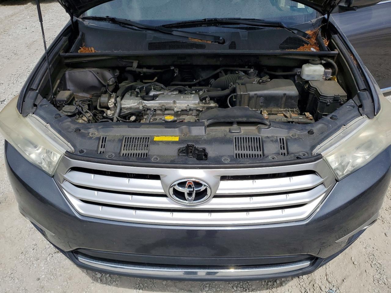 2012 TOYOTA HIGHLANDER