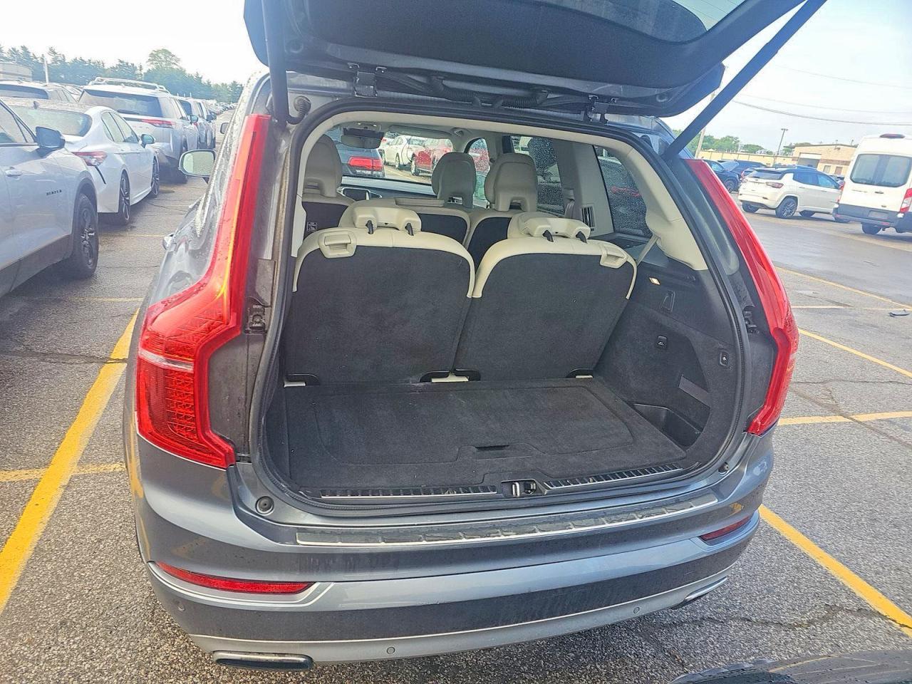 2017 VOLVO XC90