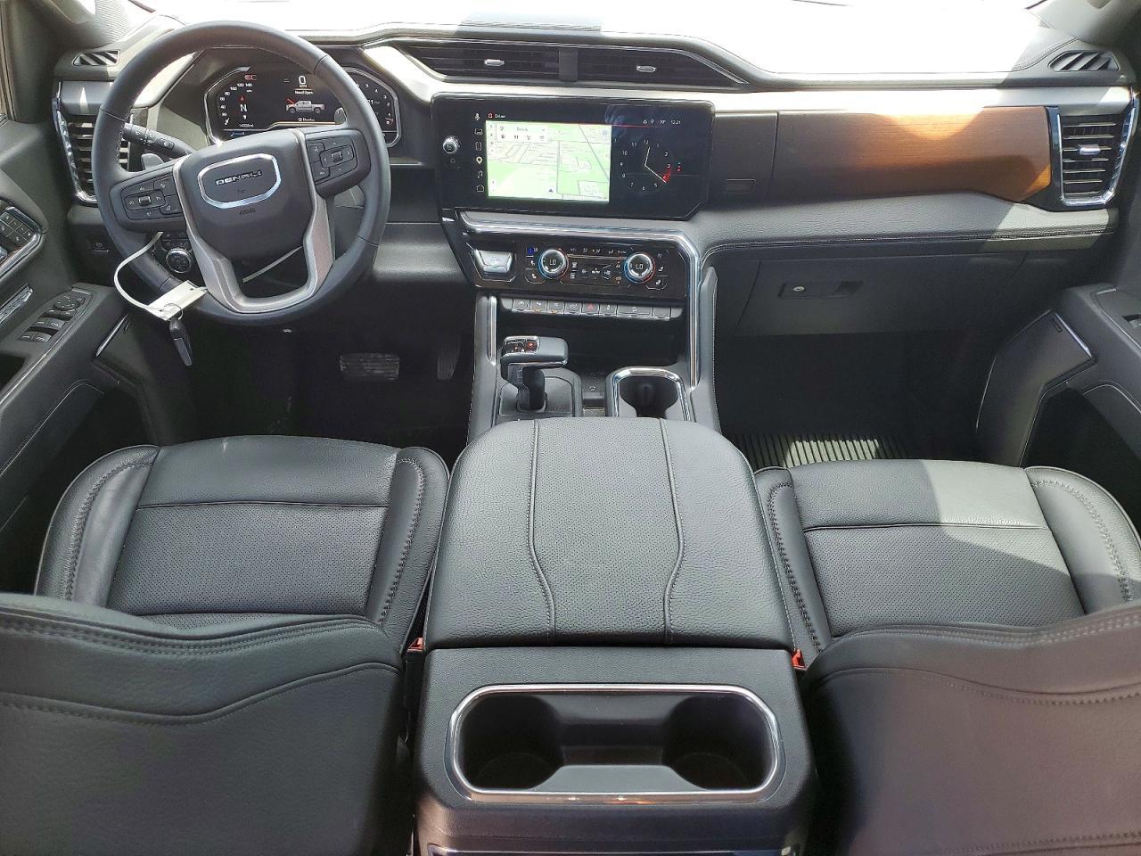 2025 GMC Sierra