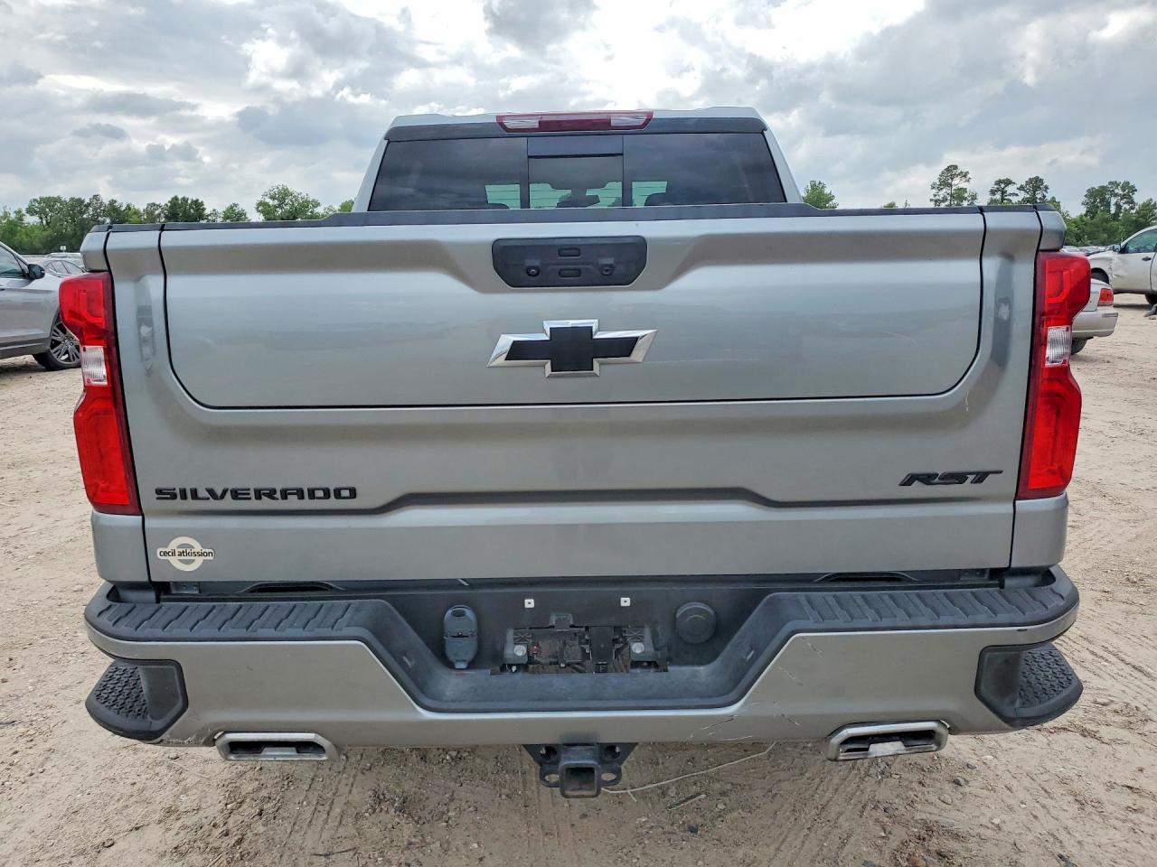 2024 CHEVROLET Silverado
