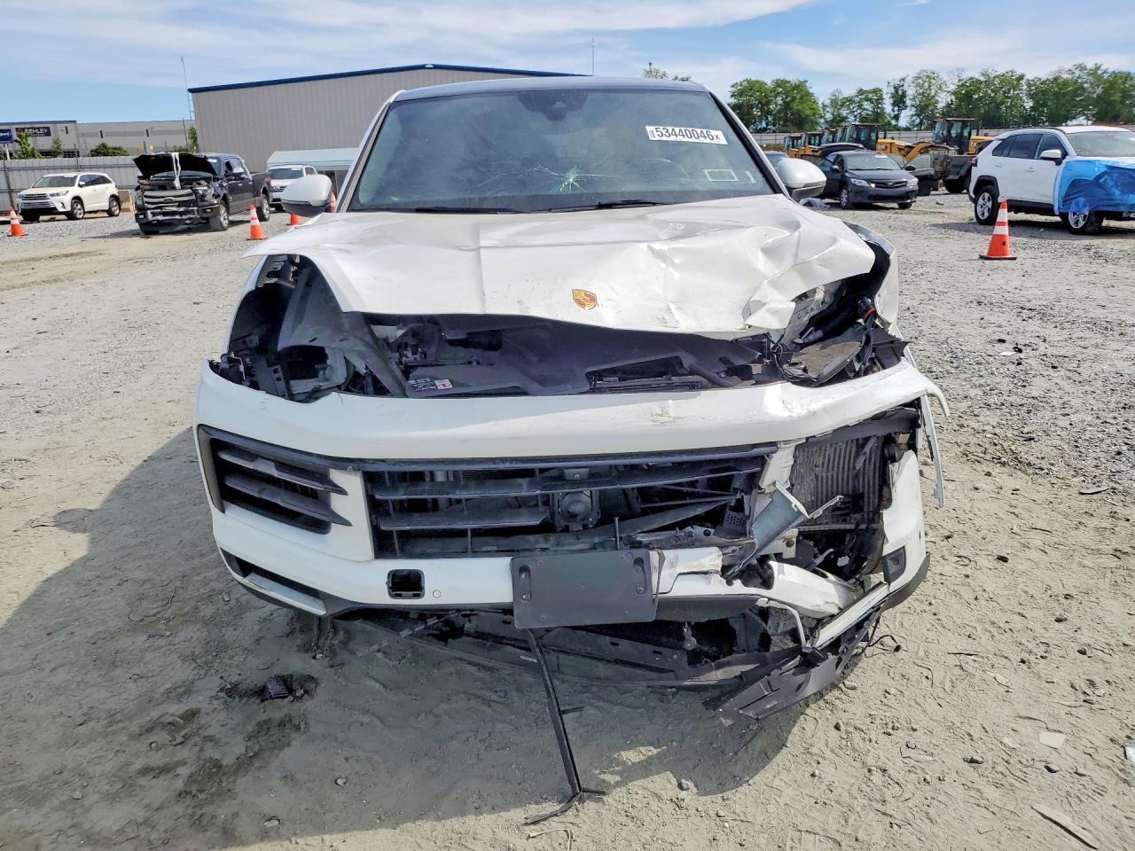 2024 PORSCHE CAYENNE